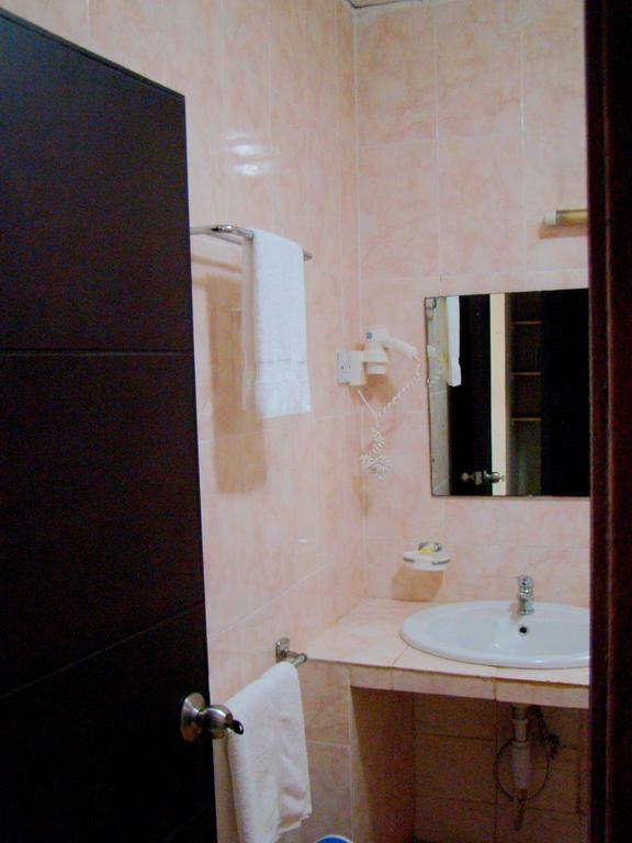 Tulun Lungi Airport Hotels חדר תמונה