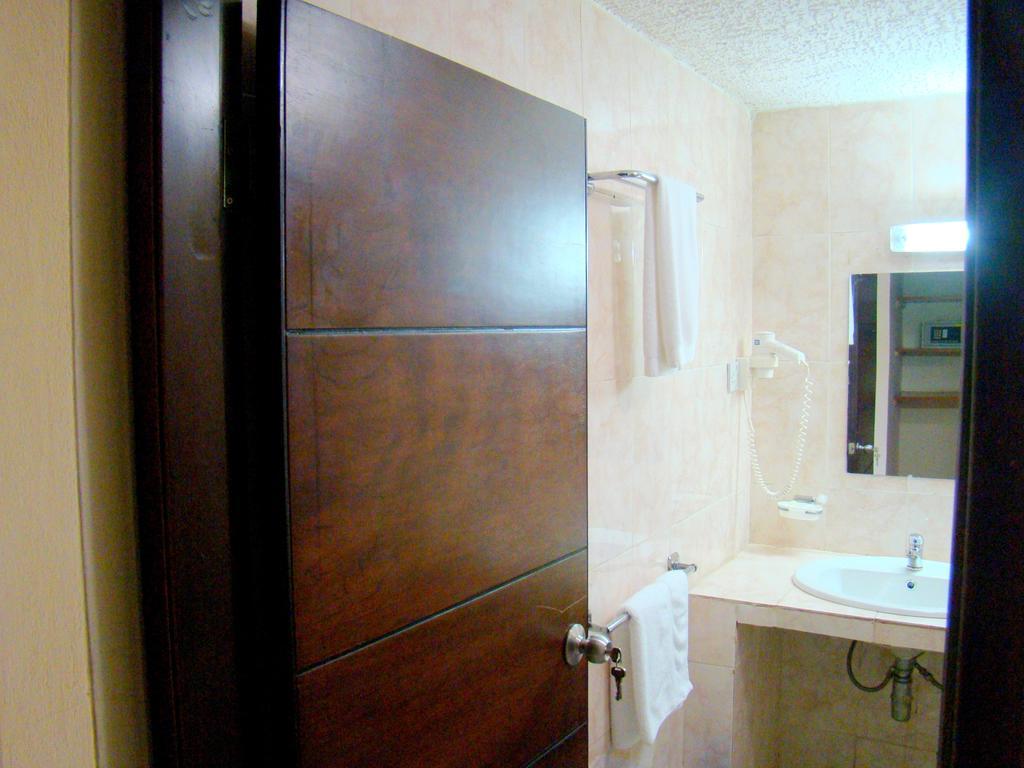 Tulun Lungi Airport Hotels מראה חיצוני תמונה