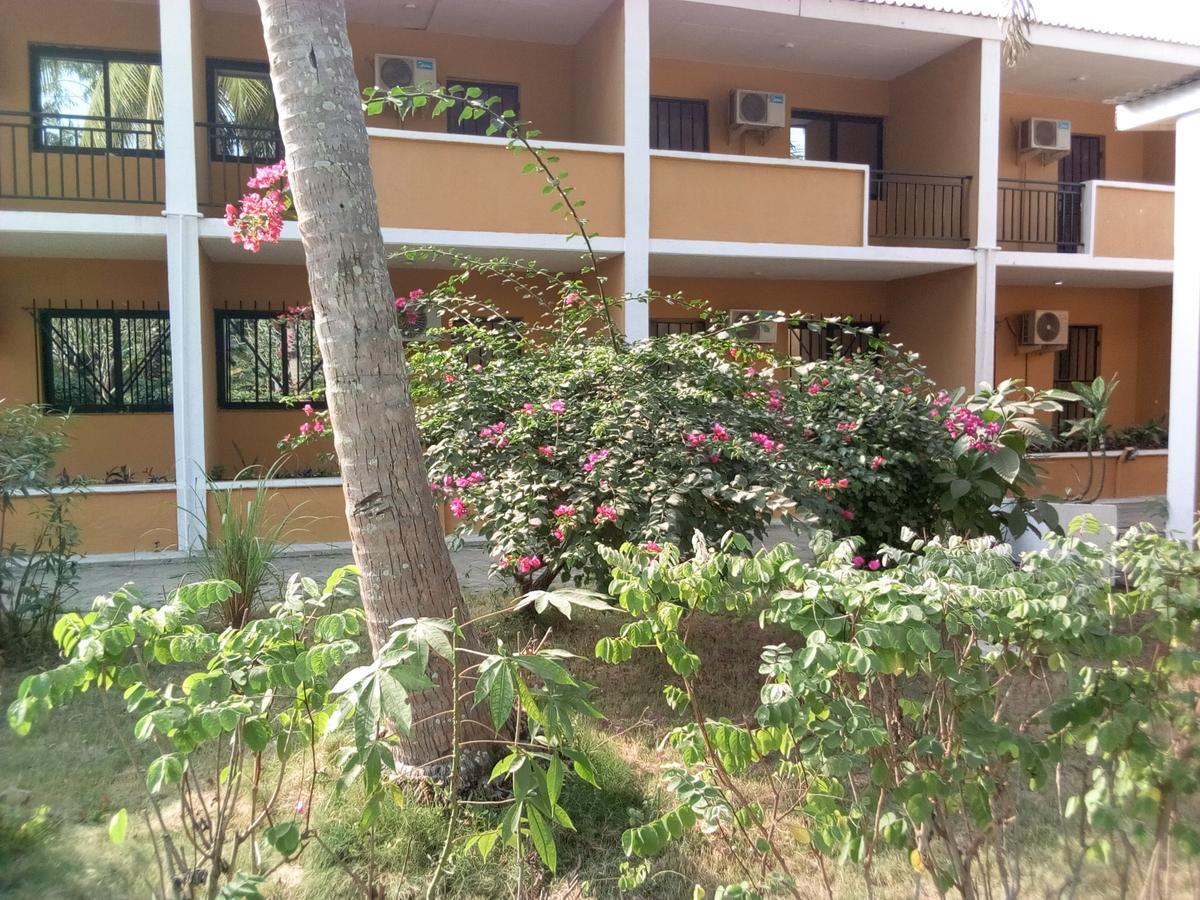 Tulun Lungi Airport Hotels מראה חיצוני תמונה